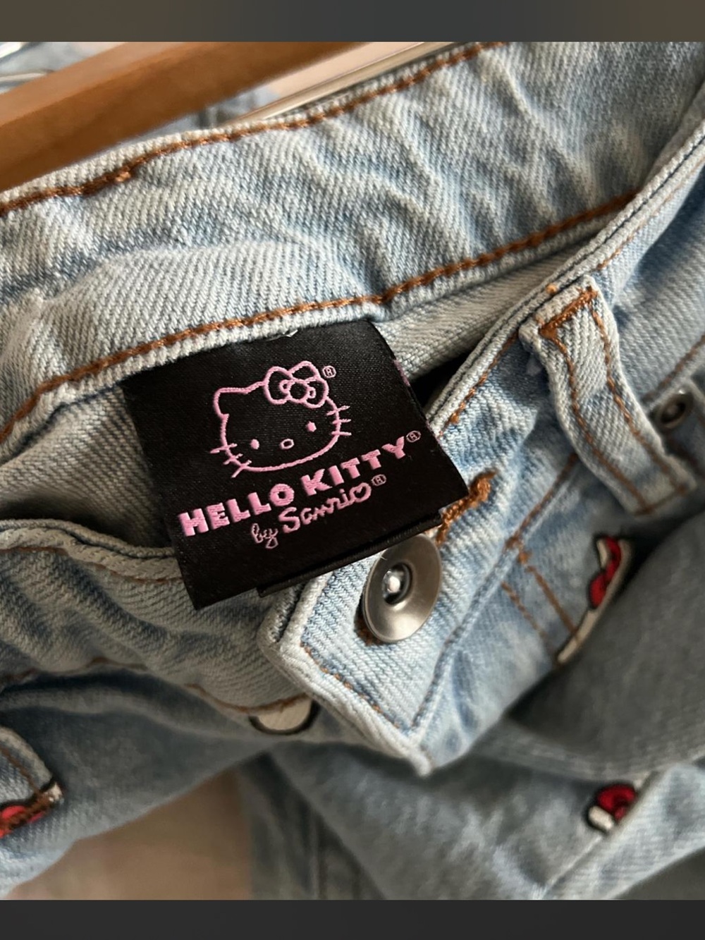 Size 1 Hello Kitty Light Blue High-Rise Jeans with Red & White Embroidery - Picture 5 of 5